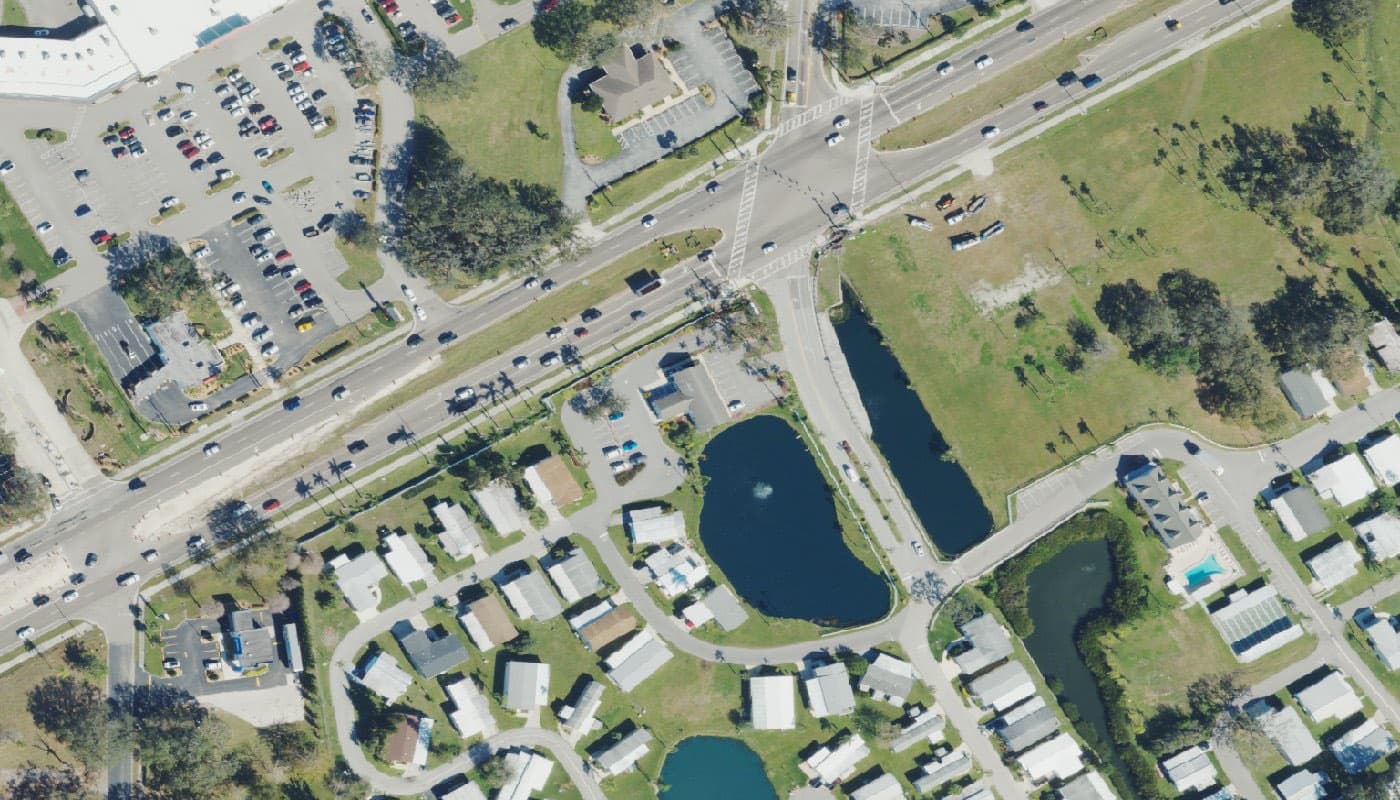 Aerial photograph of the clubhouse and amenities at Colony Cove