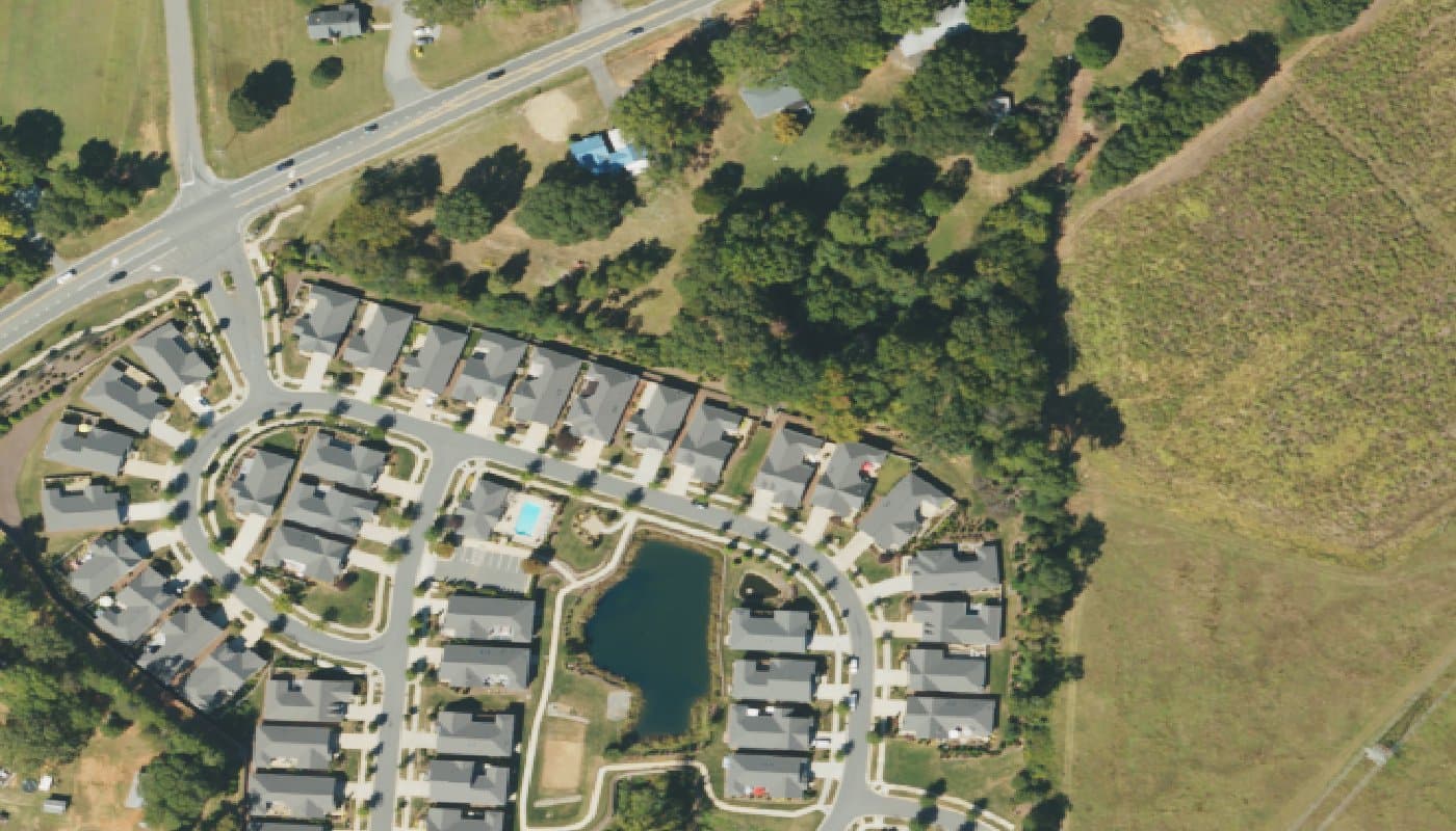 Aerial photograph of the clubhouse and amenities at The Courtyards of Huntersville