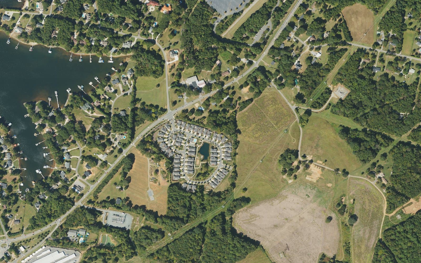 Aerial photograph of The Courtyards of Huntersville and the surrounding area