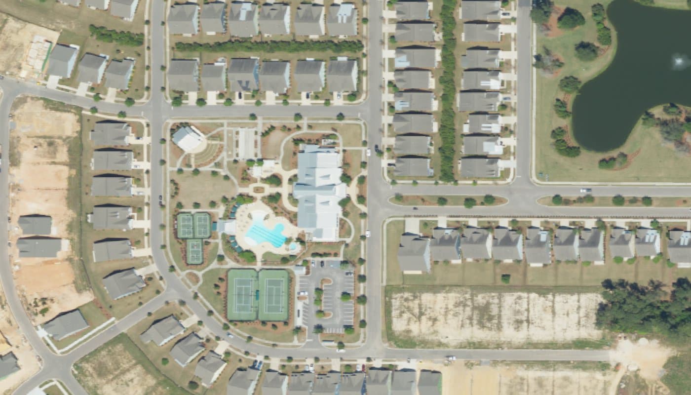 Aerial photograph of the clubhouse and amenities at Cresswind Charleston