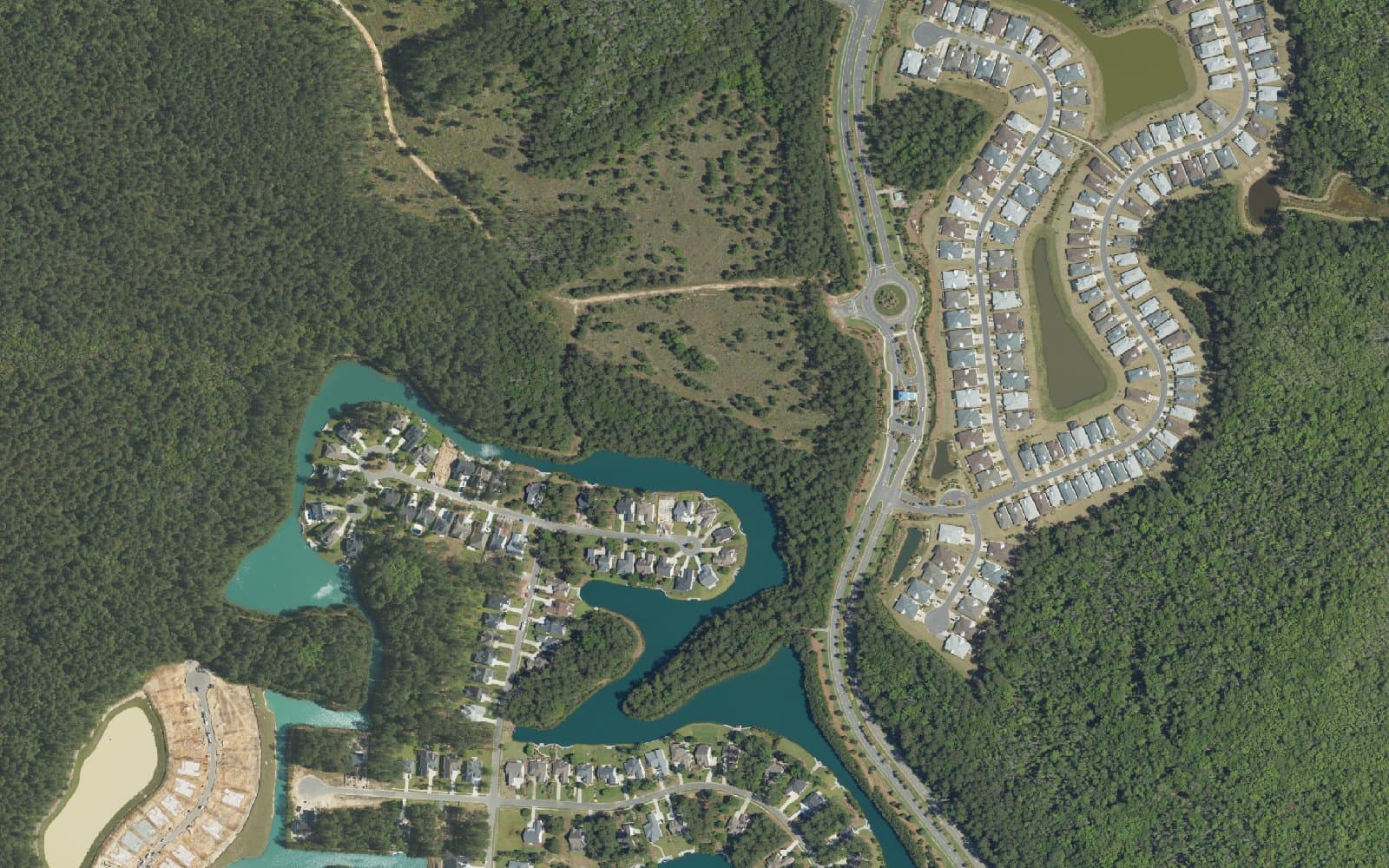 Aerial photograph of Latitude Margaritaville Hilton Head and the surrounding area
