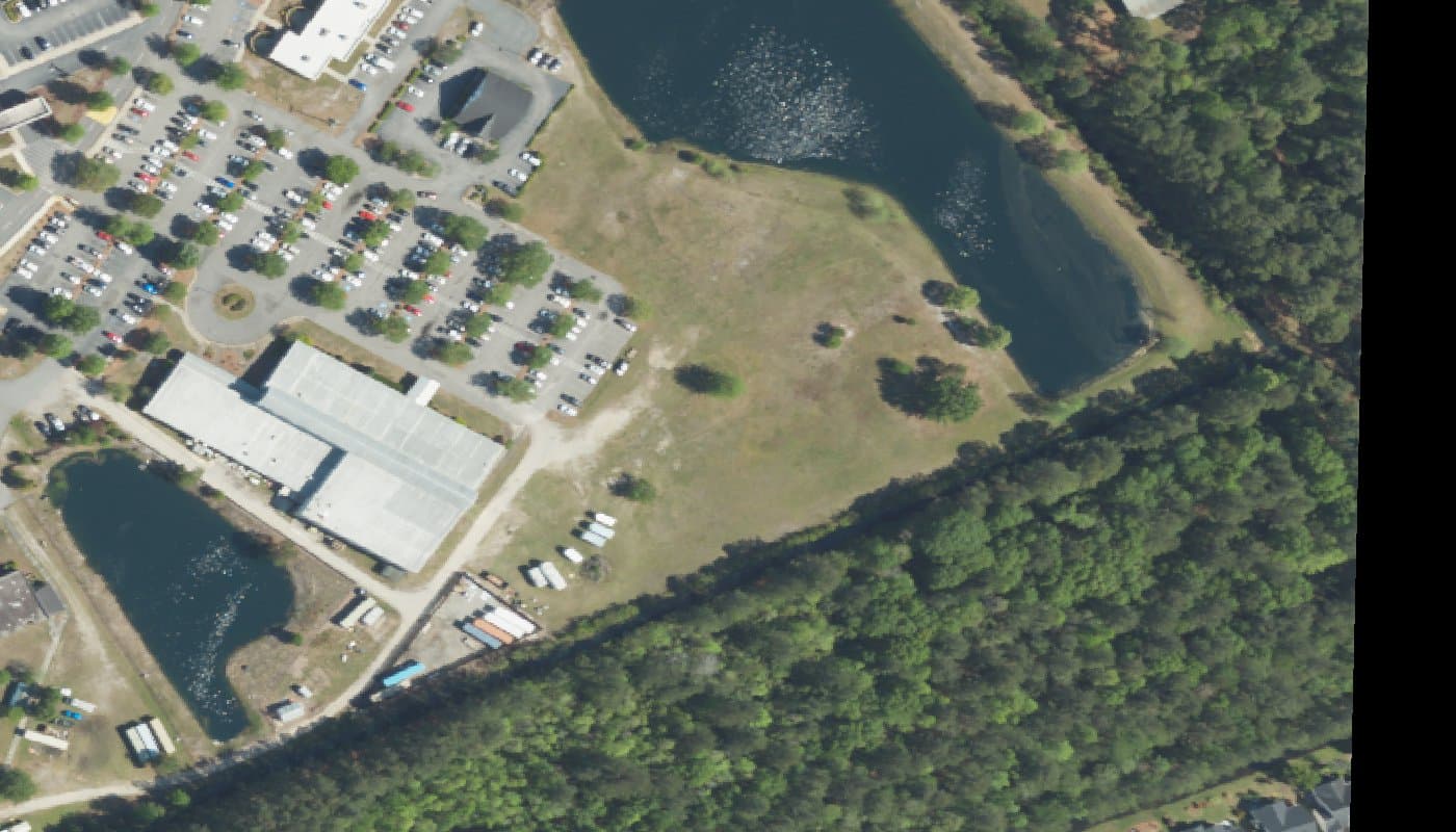 Aerial photograph of the clubhouse and amenities at Myrtle Trace