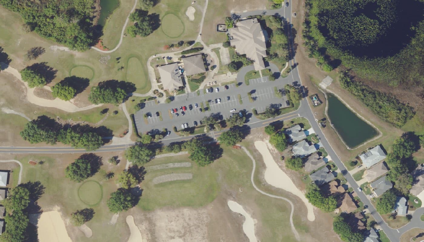 Aerial photograph of the clubhouse and amenities at Royal Highlands