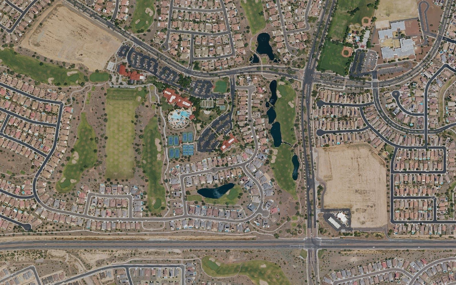 Aerial photograph of Sun City Festival and the surrounding area